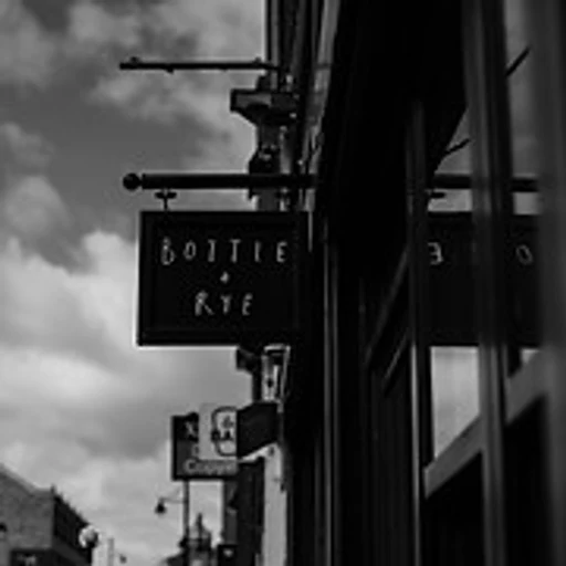 شعار Bottle + Rye